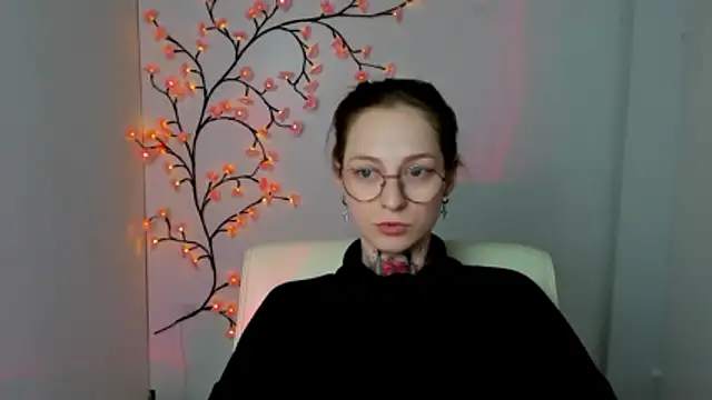 Chatroom XXX en direct de Esmi_Winter