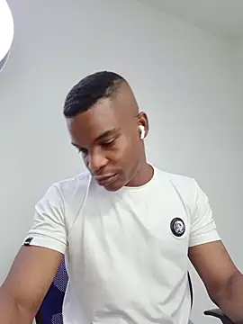 AlaskanCornponeのライブXXXチャット