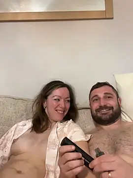 Pokazy przed kamerką – fucklyweds