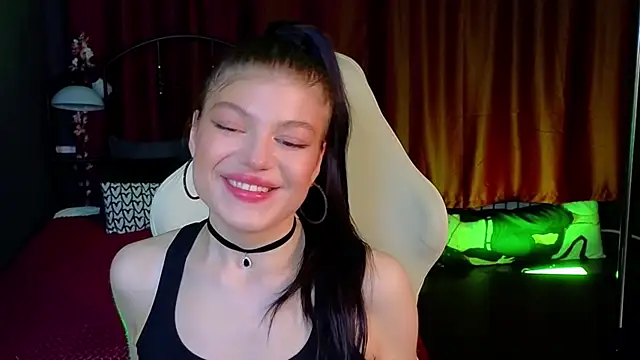 Softeach's Live XXX Chat