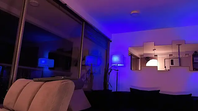 mandi4pole_ Chat XXX live