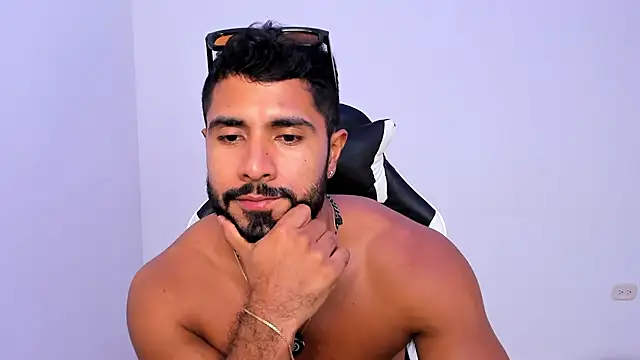 Santiago_huntt Live XXX-chat