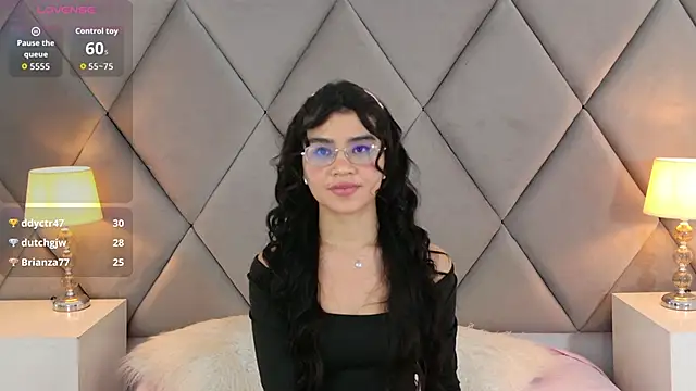 OliviaDiaz's Webcam Show