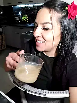 hot-babygirl Adlı Modelin Web Kamerası Şovu