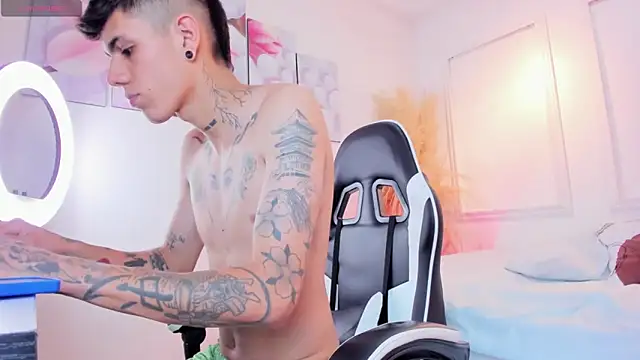 Živý XXX chat Tommy_valverde