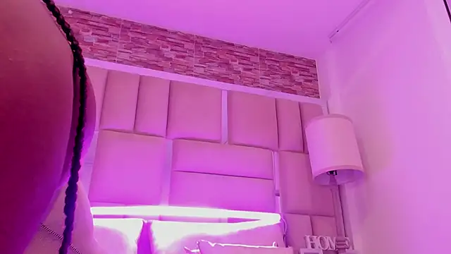 ShaniaBrownn Live XXX-Chat