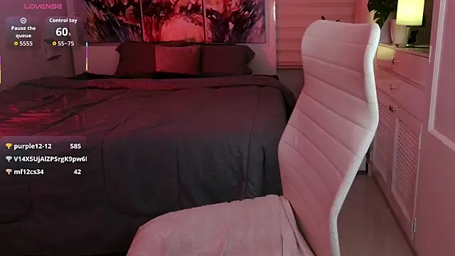 Онлайн чат XXX loving_mia