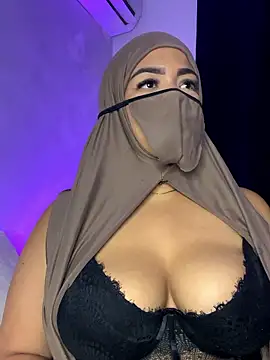 thaira_aly's Live XXX Chat