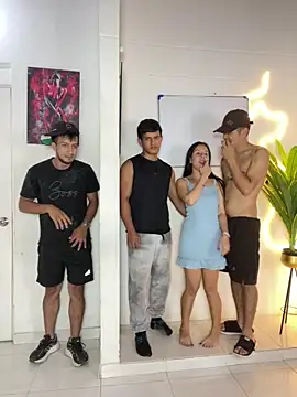 royalgirls_x Adlı Modelin Canlı XXX Sohbeti