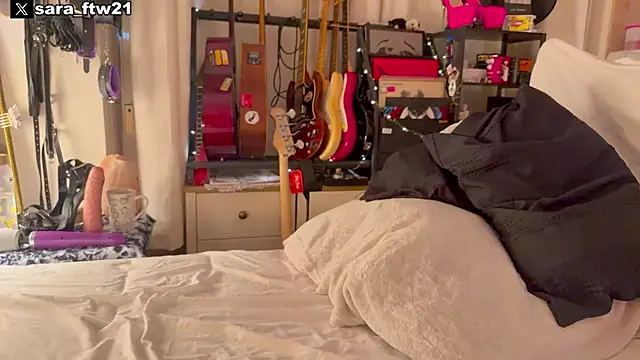 Czat XXX na żywo – Sara_ftw21