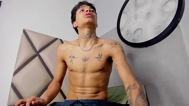 Czat XXX na żywo – Dogan_Renzo0