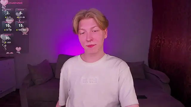 Show modela TheMikeSever na web-kameri