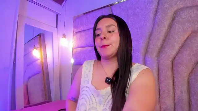 EmaJames25 Live XXX-Chat