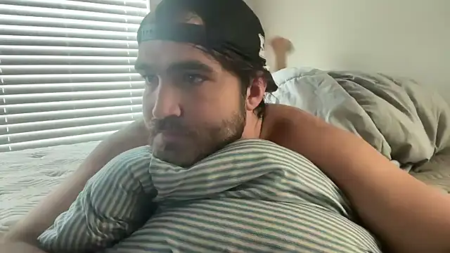 PhoenixStarz élő XXX-chatje