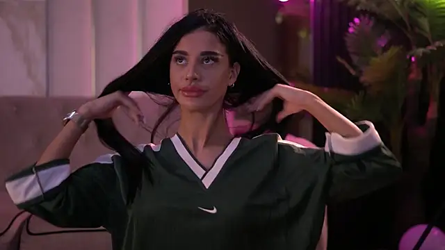 ArinaCarter Adlı Modelin Canlı XXX Sohbeti