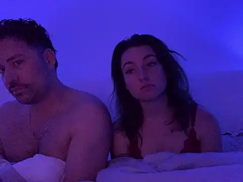 peachessixnine: διαδικτυακό σόου στην κάμερα