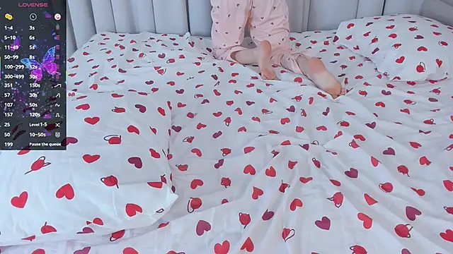 ErinnPieloch's Live XXX Chat