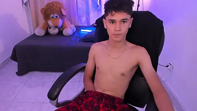 Aron_Boyy live XXX chat