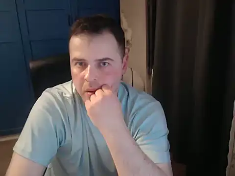 CuteMan33 – Live XXX-chat