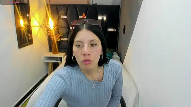 Abril_Fox__ Chat XXX in diretta