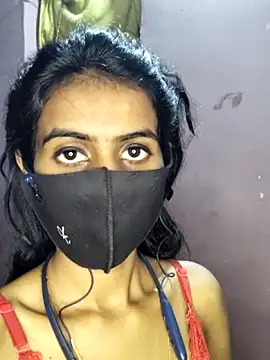 Thaper_Meera2 Adlı Modelin Canlı XXX Sohbeti