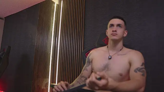 JacksonOlsenn Webcam Show