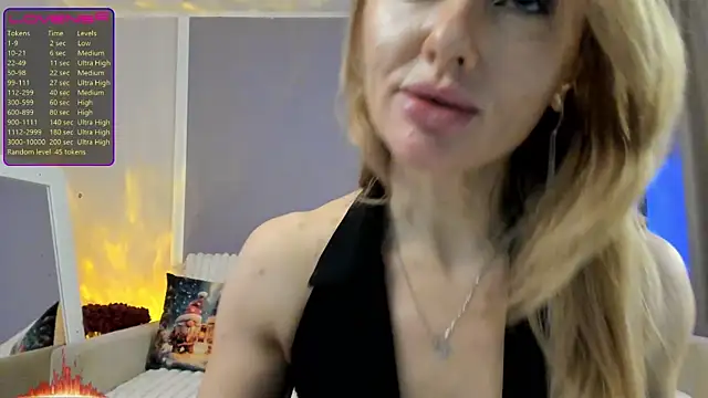 Monika-peachのライブXXXチャット