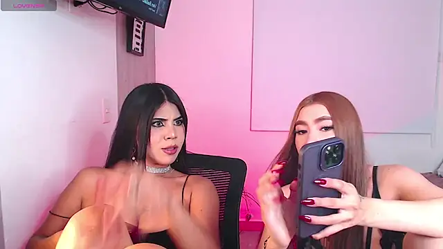 Show modela Sophie_miller111 na web-kameri