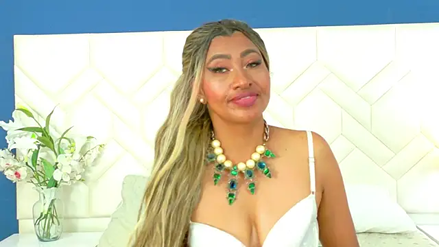 Chat +18 de Kiara_Parker_ ao vivo