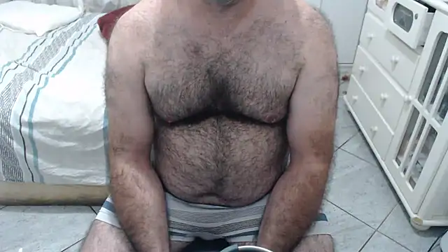 Pertunjukan Kamera Web MysterBearMG