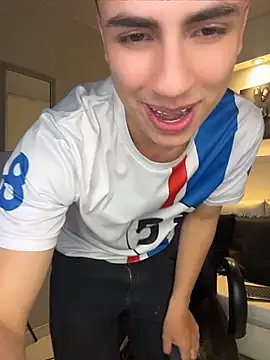 AdrianRinaldi Pertunjukan Webcam