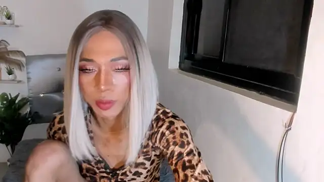 TsBlackHORSECOCKcalix Pertunjukan Webcam