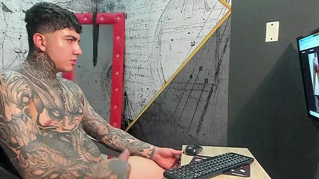 Show de Gury_tattoo na webcam