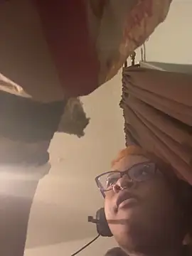 nickytheehawtie 现场XXX聊天