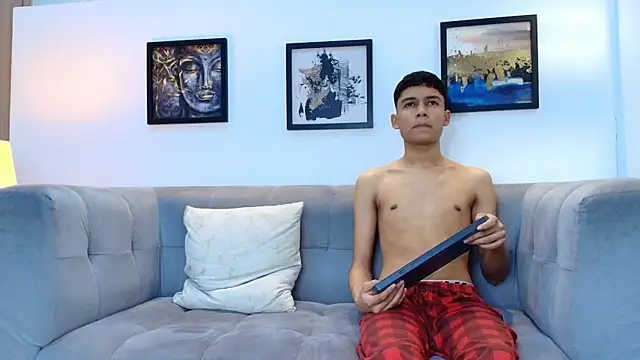 HORNY_PRETTY Show in webcam