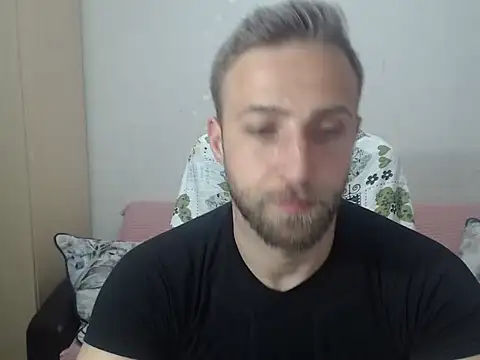 BlondEagleMuscle: διαδικτυακό σόου στην κάμερα