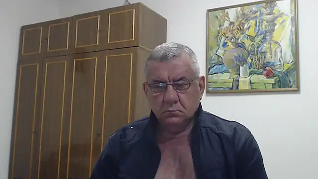 Show modela machomale3 na web-kameri