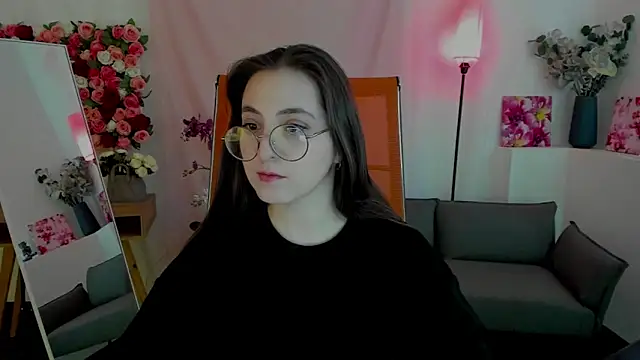 VirtuallVoyant élő XXX-chatje