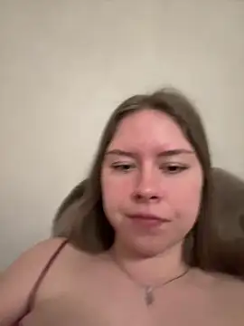 Tomyris_yuki Adlı Modelin Canlı XXX Sohbeti