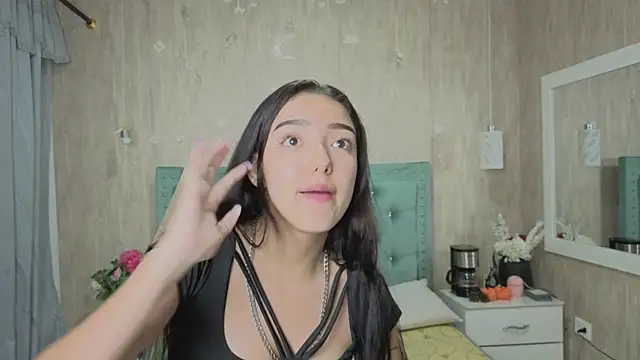 Chat +18 de Marcelaa_fox ao vivo