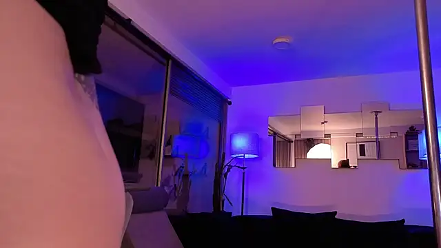 mandi4pole_ Adlı Modelin Canlı XXX Sohbeti