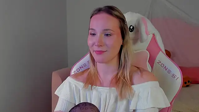 ElaraVoltage 现场XXX聊天