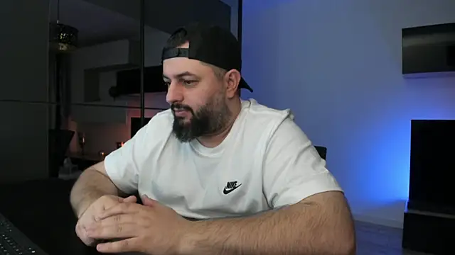 DravenPeak Chat XXX live