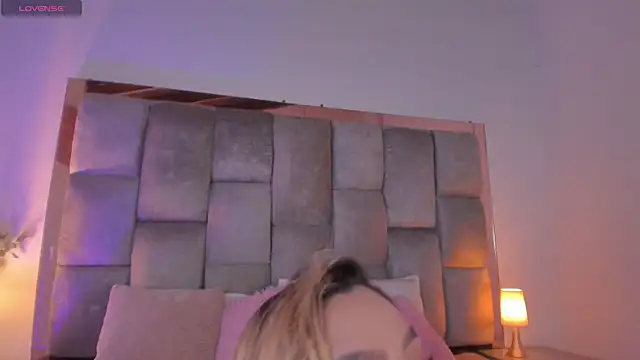 Sofi_Vasquez's Live XXX Chat