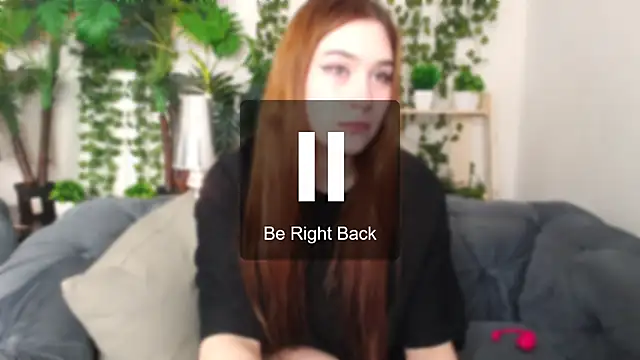 Lili_Luuu Adlı Modelin Canlı XXX Sohbeti