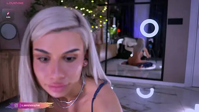 Serene_Sophiex Adlı Modelin Canlı XXX Sohbeti