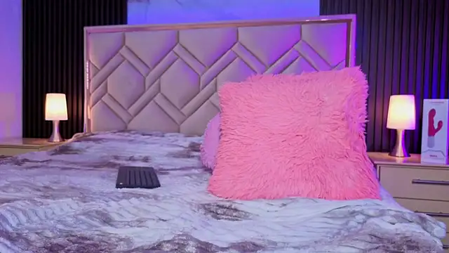 MiaaFarrel 网络视讯表演