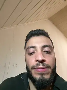 Show modela SoftAmjad na web-kameri