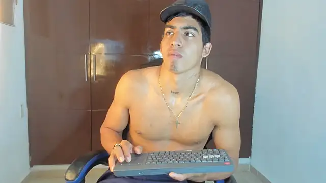 Milo_LatinBoy Webcam-Show
