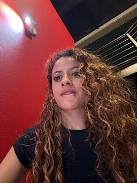 alana15 élő XXX-chatje